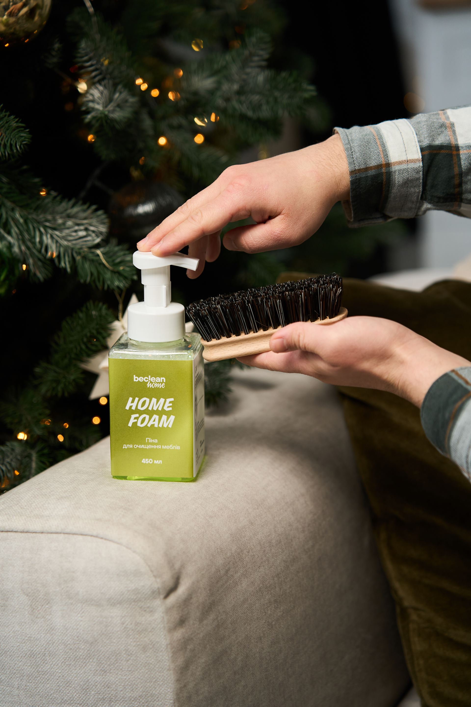 Піна для очищення меблів HOME FOAM