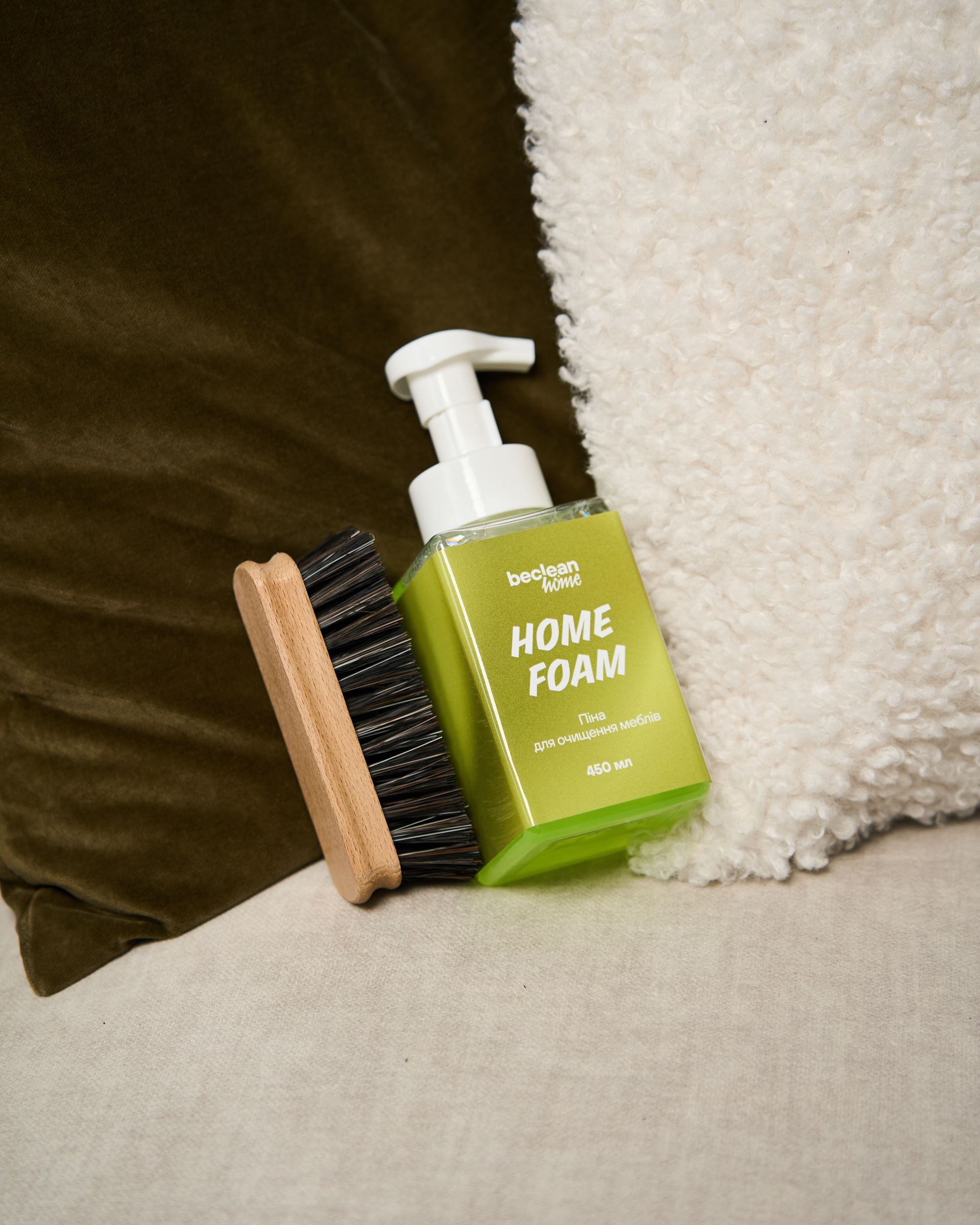 Піна для очищення меблів HOME FOAM
